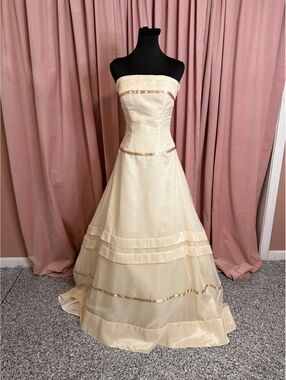Classics by Eden Strapless Gold Wedding Dress Size 4